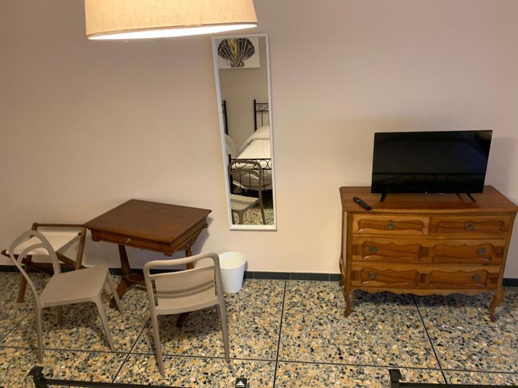 Ameli Room Флоренция Экстерьер фото