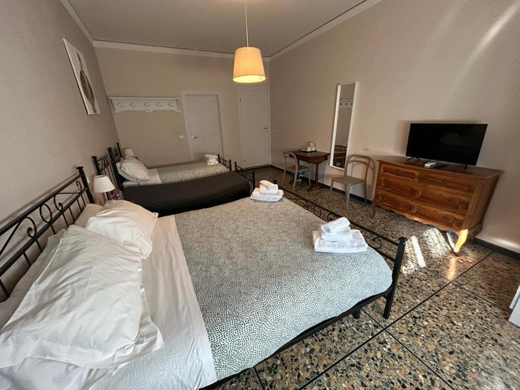 Ameli Room Флоренция Экстерьер фото