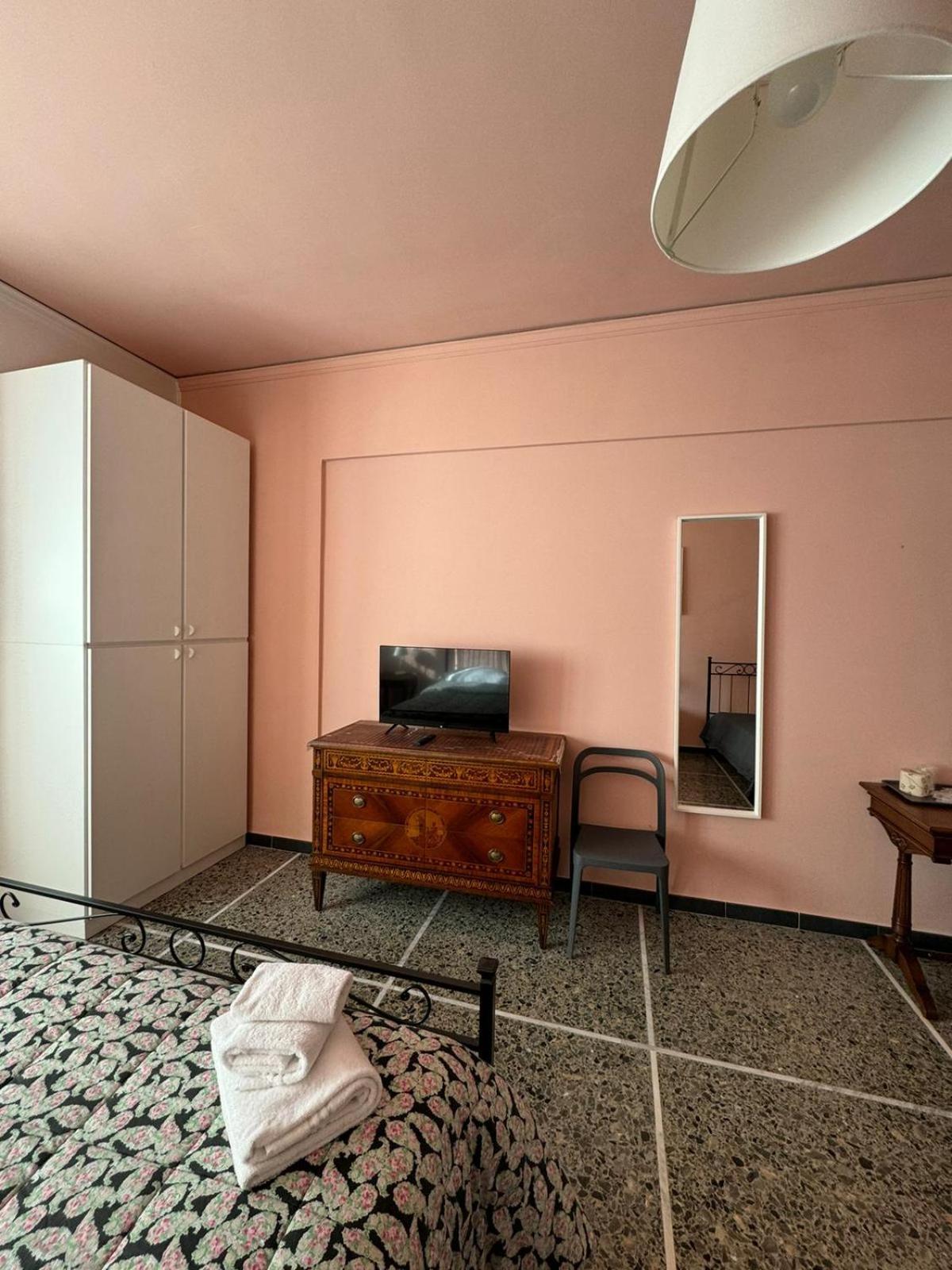 Ameli Room Флоренция Экстерьер фото